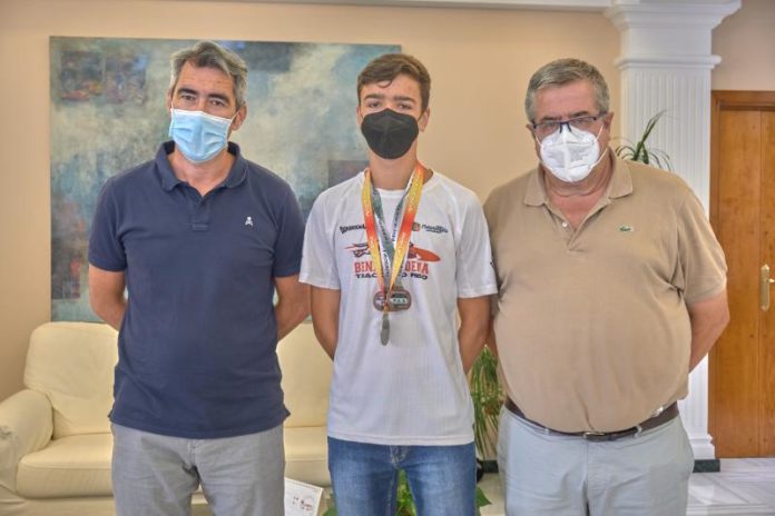 Benalmádena recibe a Hugo Torres, campeón de Andalucía de 100 y 300 metros valla y subcampeón de España