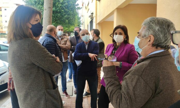 La Junta acomete obras de mejora en las viviendas de la barriada de Cantarranas en Torremolinos