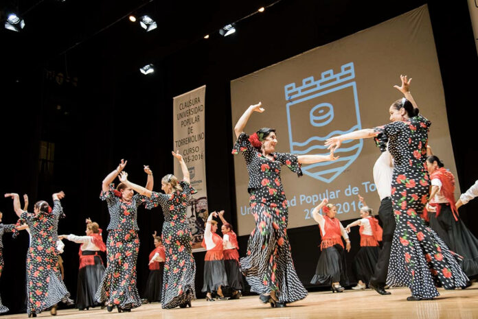 La Universidad Popular de Torremolinos retoma las clases de Baile Regional